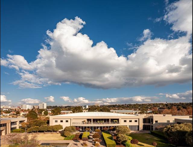 1,000M² OFFICE TO LET IN KENSINGTON